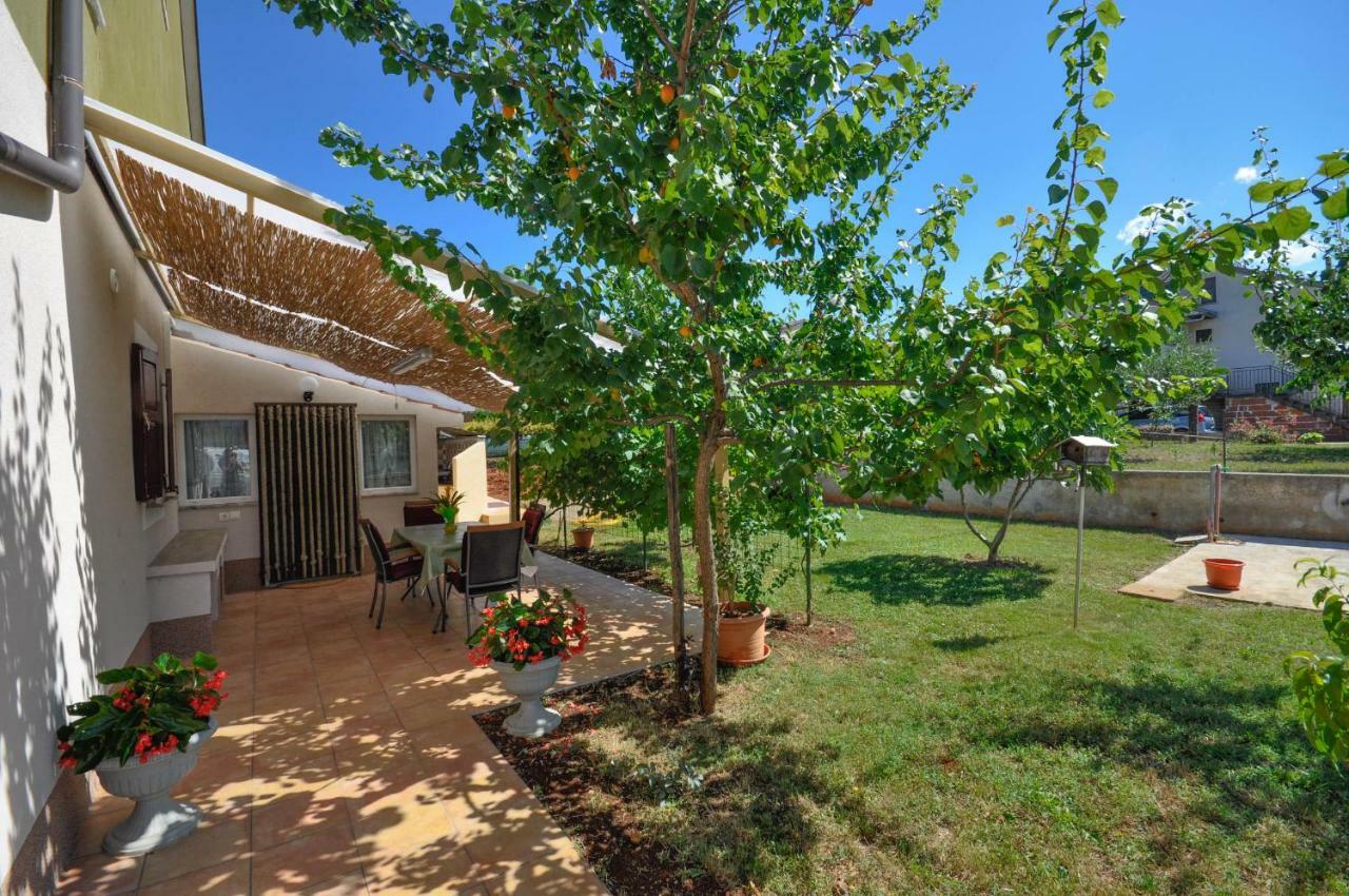 Nevija Apartment Novigrad  Exterior photo
